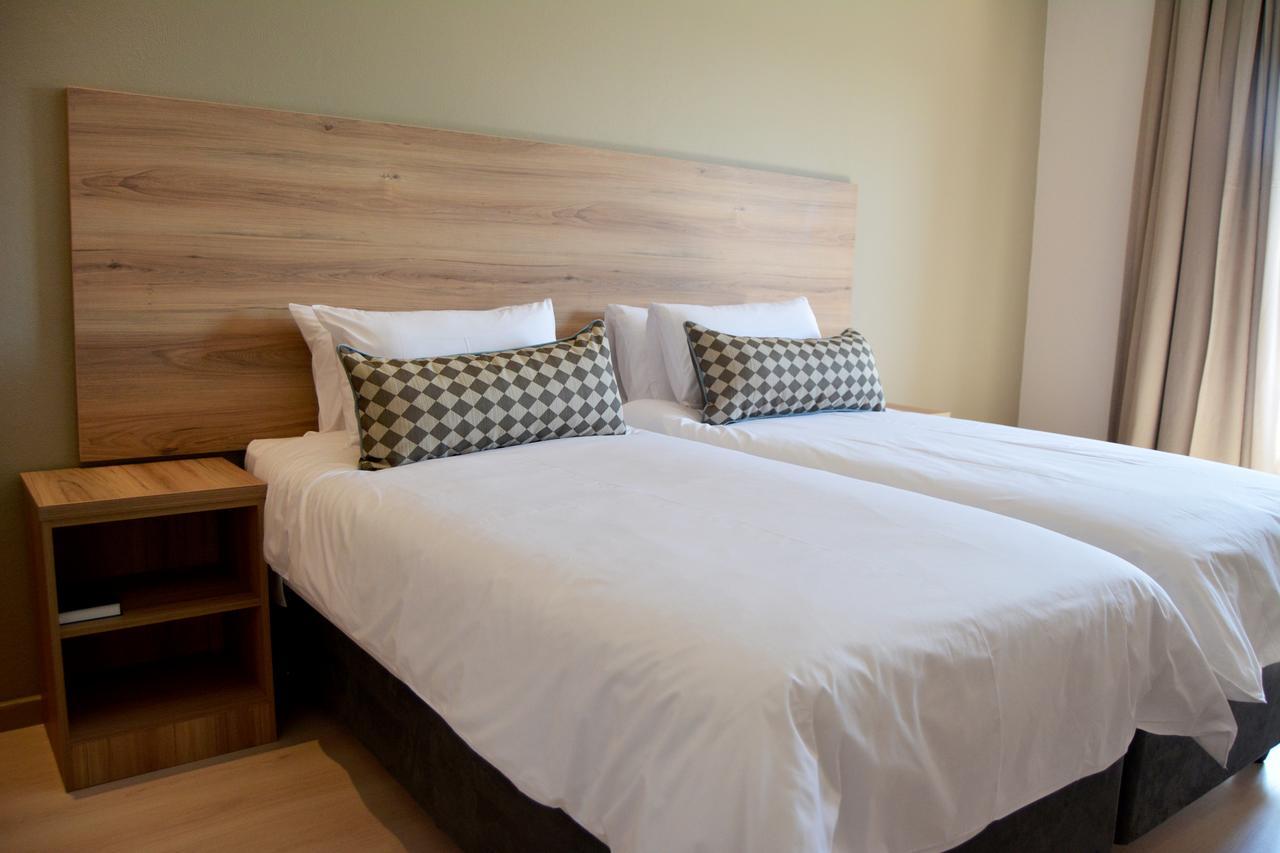 Regal Inn Hotel Midrand Exterior foto