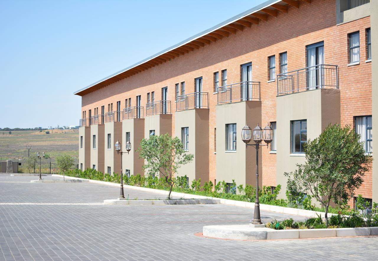 Regal Inn Hotel Midrand Exterior foto